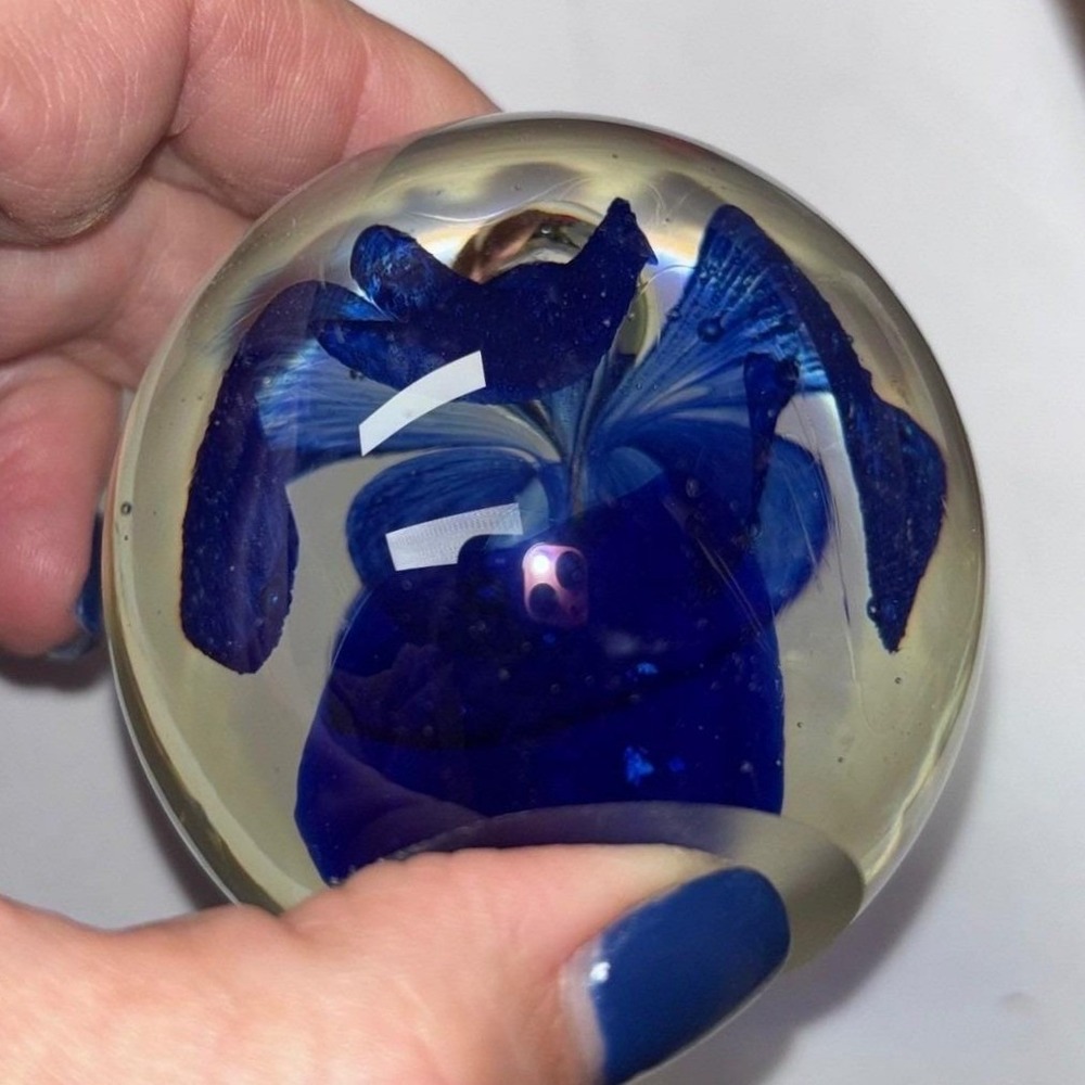 Art Glass | Paperweight | Sphere | Blue Flower | Floral Decorative‎